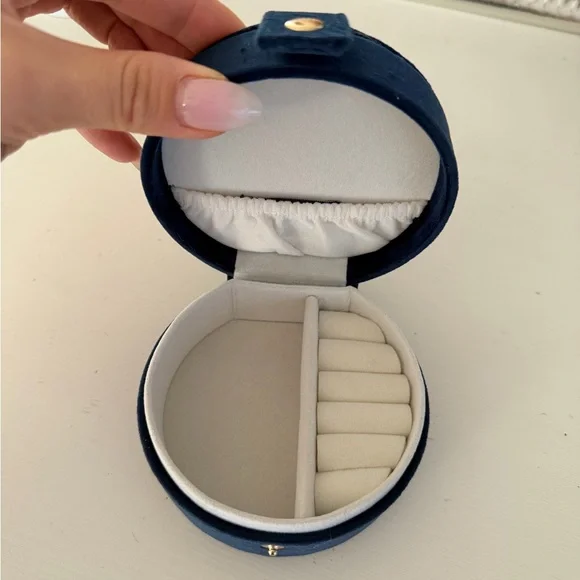 Jewelry Box - Picture 3 of 6